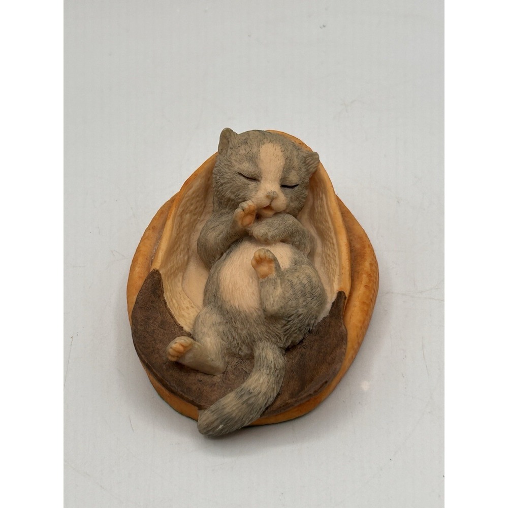 Vintage Aynsley Master Craft Sleeping Cat Kitten in Cap - 1981 - Made in England
